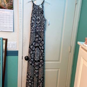 | London Times | Woman’s maxi dress